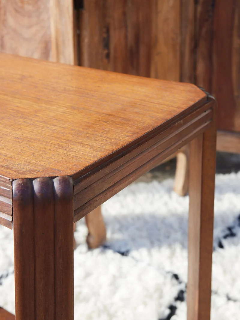 Hanna, la table d'appoint art déco en bois N°1563