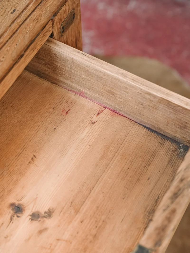 Fernand, l'ancien meuble de travail en bois N°450