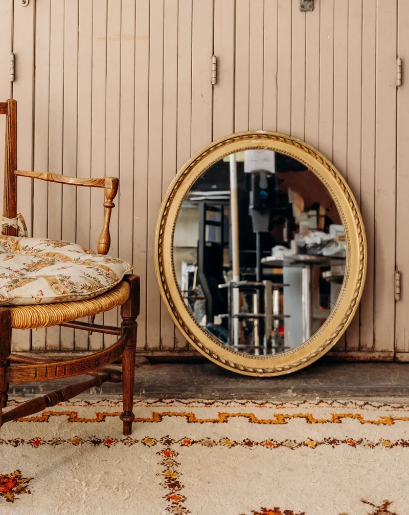 Georges, le miroir ovale en bois doré N°1440