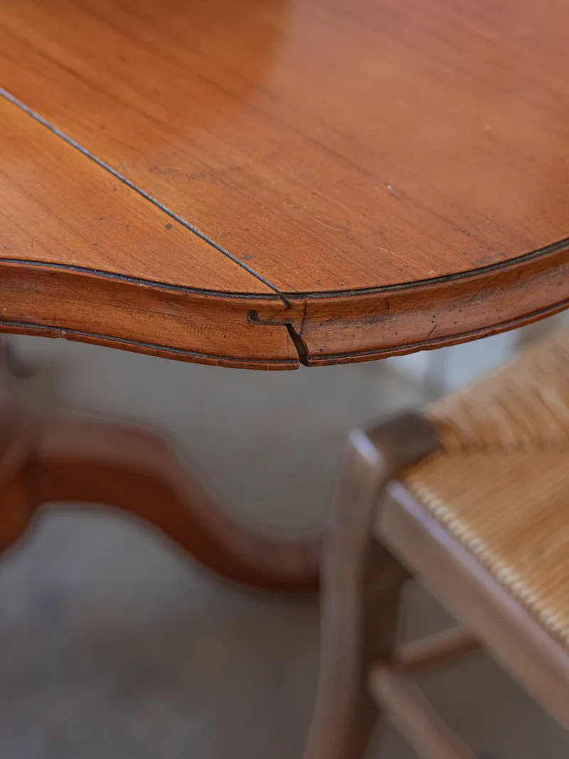 Francine, la table d'appoint en bois N°1547