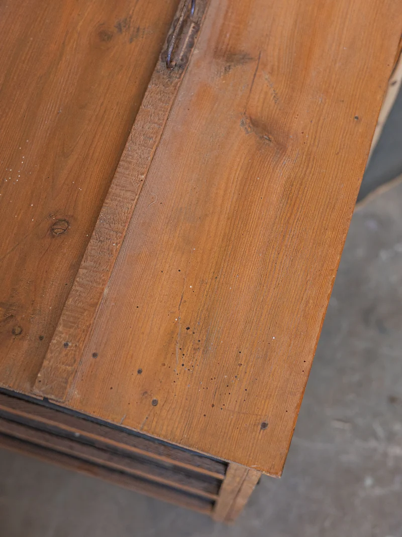 Guy, le garde-manger en bois N°50