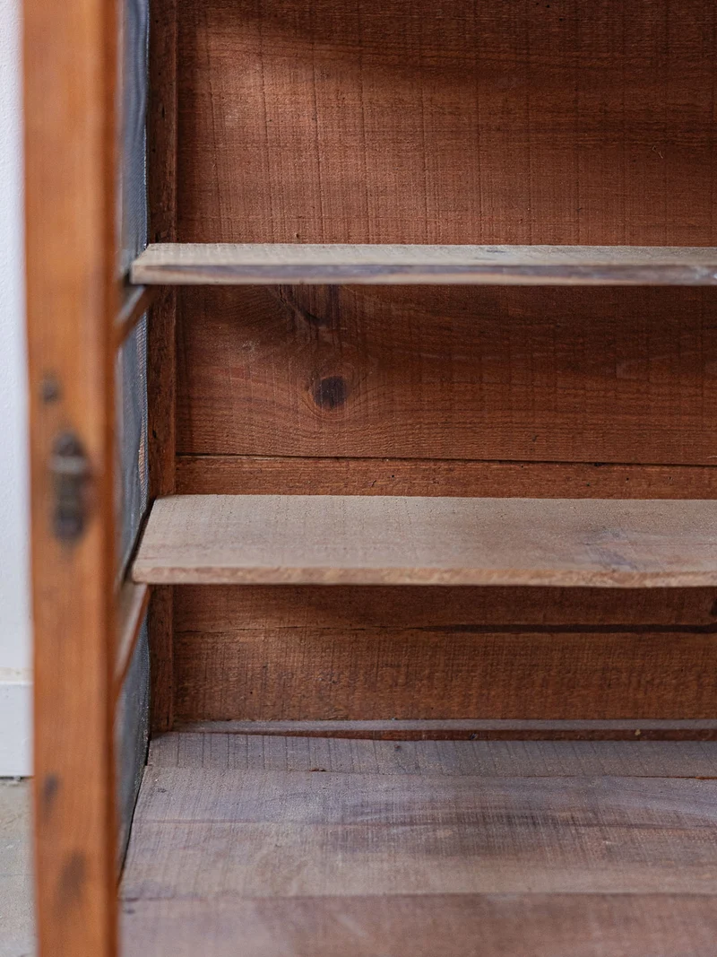 Guy, le garde-manger en bois N°50