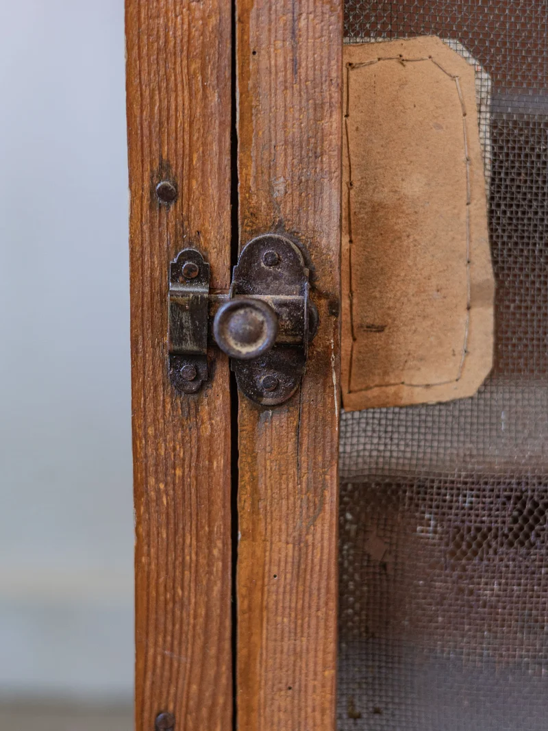 Guy, le garde-manger en bois N°50