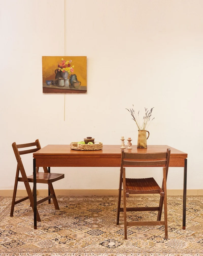 Romy, la table à manger vintage en bois N°1508