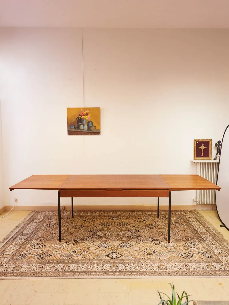 Romy, la table à manger vintage en bois N°1508