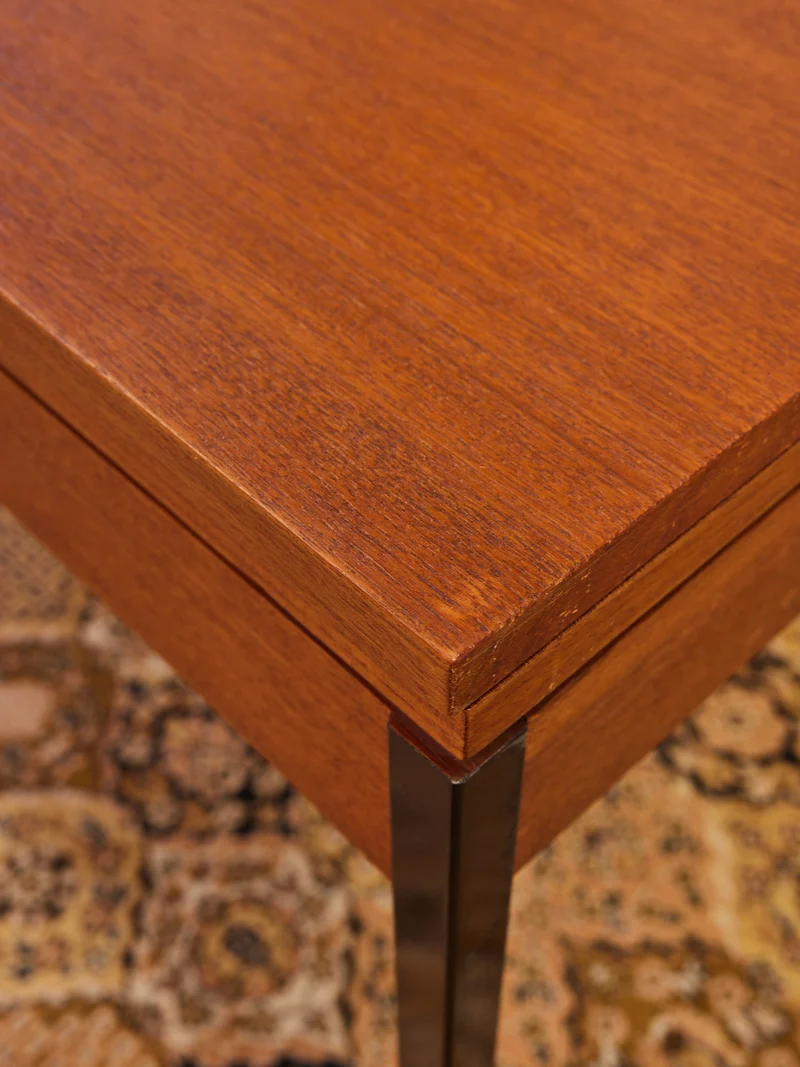 Romy, la table à manger vintage en bois N°1508