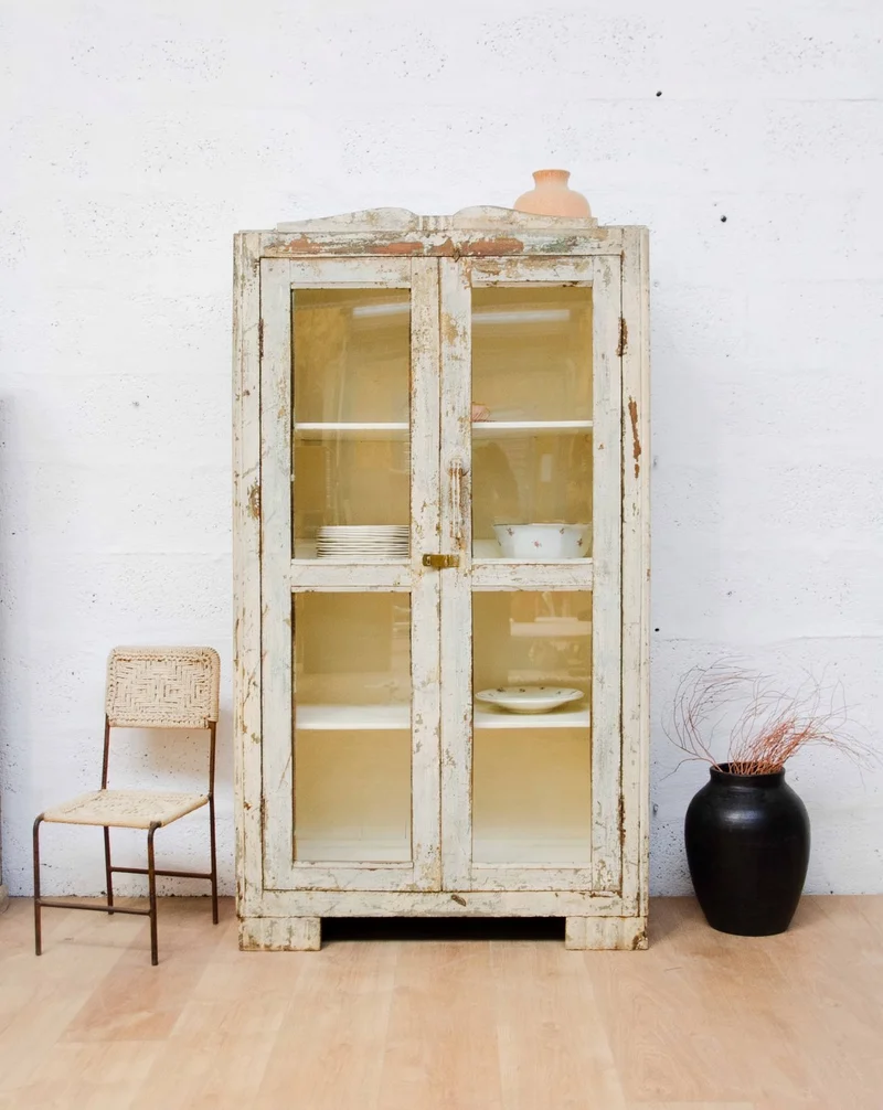 Victoria, la vitrine en teck et verre N°1344