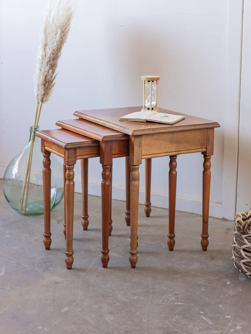 Barbara, les 3 tables gigognes N°202