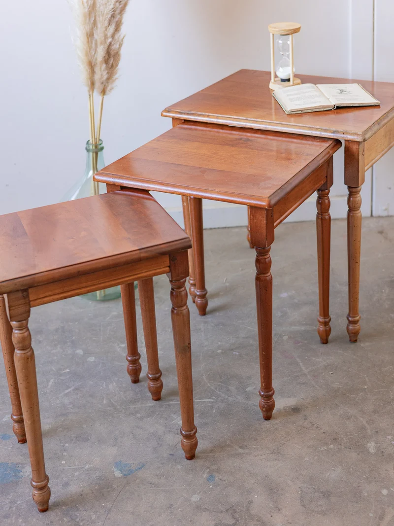Barbara, les 3 tables gigognes N°202