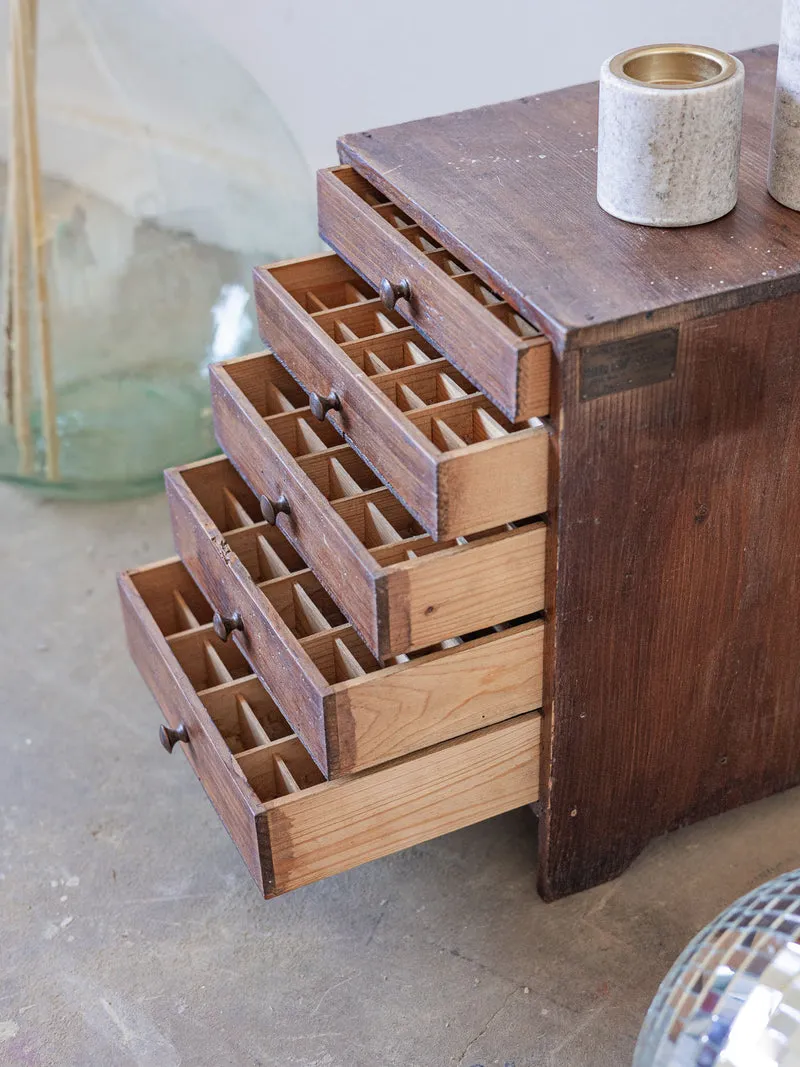 Fernand, le meuble d'horloger N°448