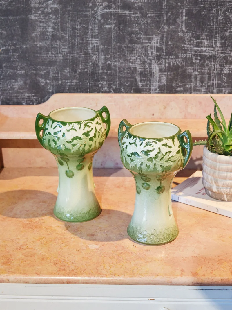 Alix, la paire de vases en faïence Art déco N°1161