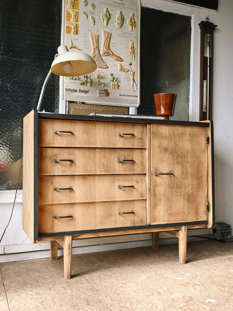 Olga, la commode scandinave en bois N°1082