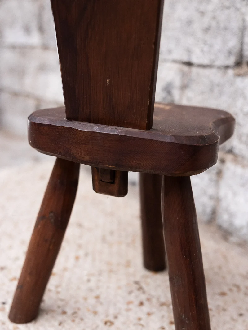 Claude, la chaise brutaliste N°1477