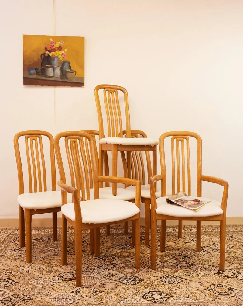 Alma, le lot de 4 chaise et 2 fauteuils en bois N°1918