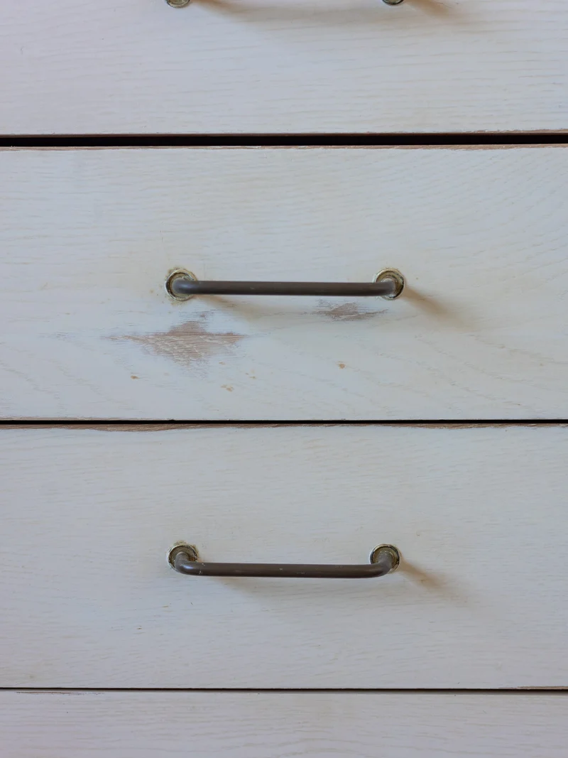 Garance, la commode blanc patiné N°746