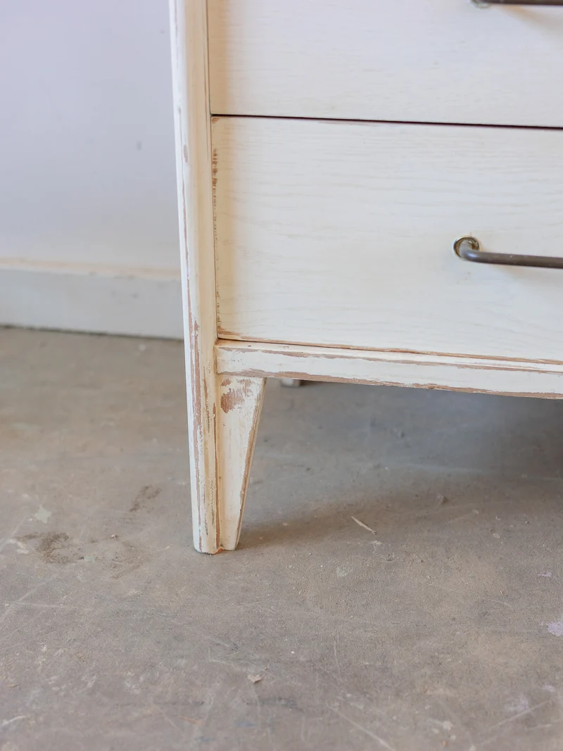 Garance, la commode blanc patiné N°746