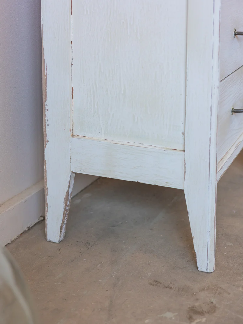 Garance, la commode blanc patiné N°746