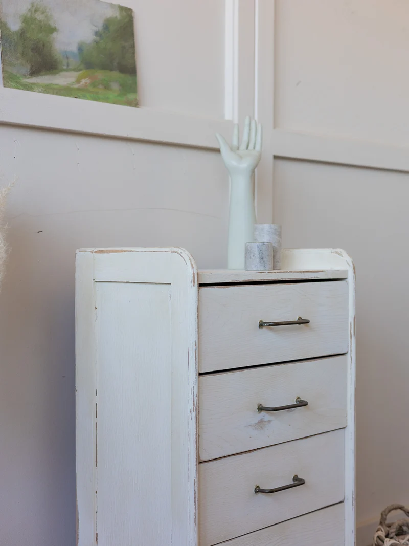 Garance, la commode blanc patiné N°746