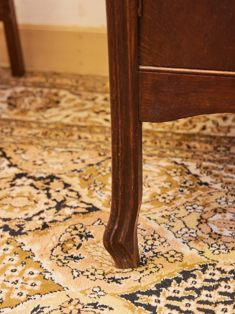 Francine, la table d'appoint pour gramophone en bois N°1549