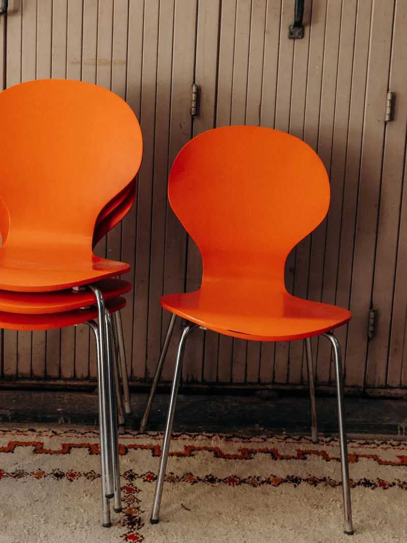 Alma, le lot de 4 chaises en bois orange rétro N°1965