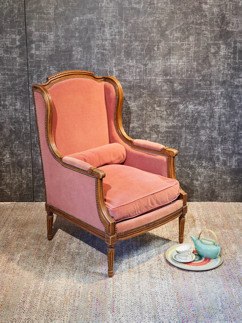 Ernest, le fauteuil bergère en bois N°1594