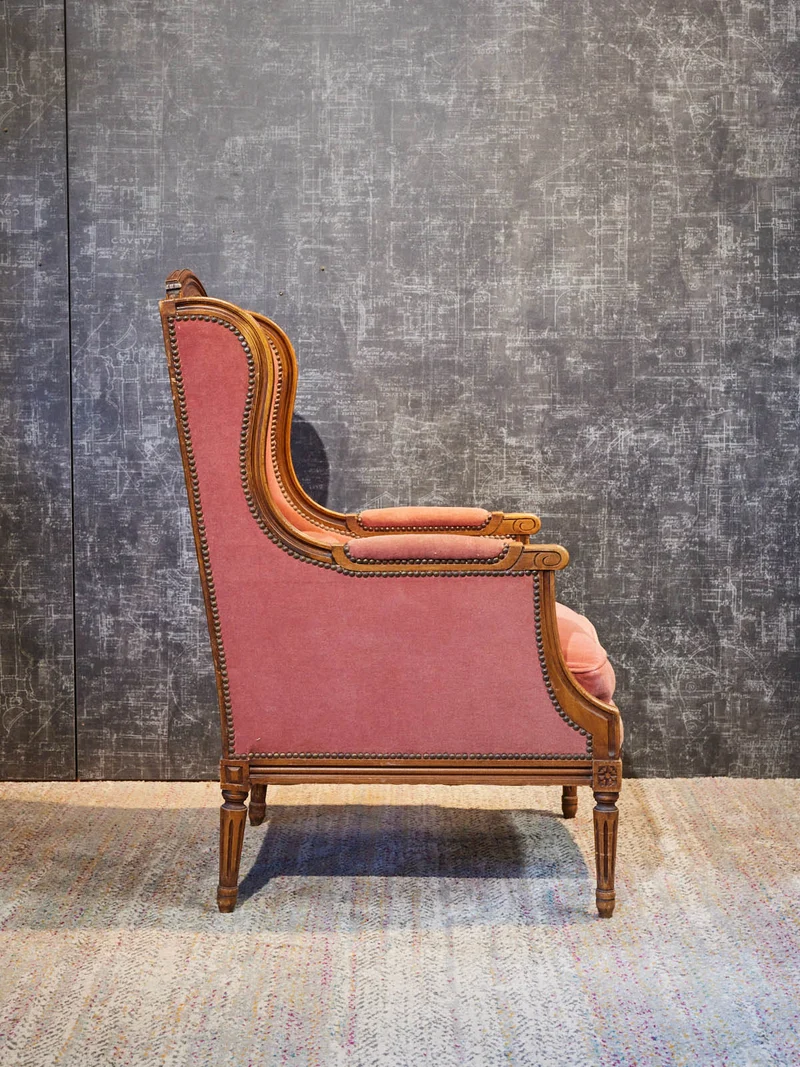 Ernest, le fauteuil bergère en bois N°1594