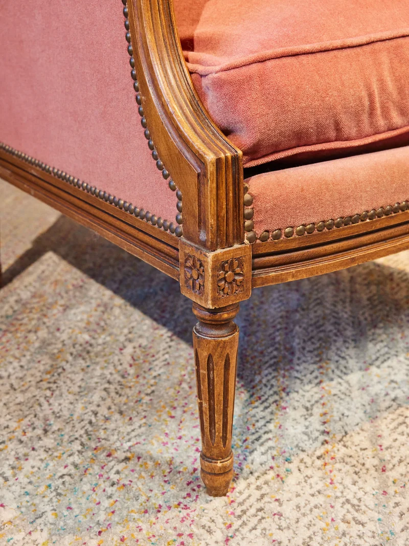 Ernest, le fauteuil bergère en bois N°1594