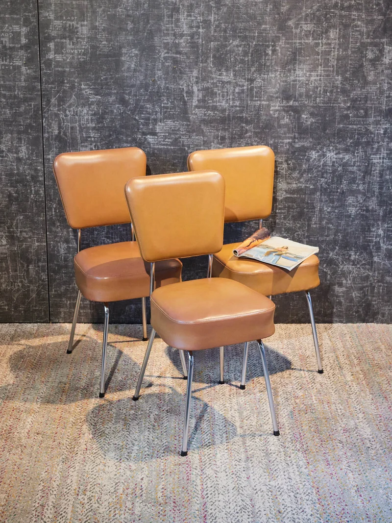 Claude, le lot de 3 chaises en skaï camel N°1608