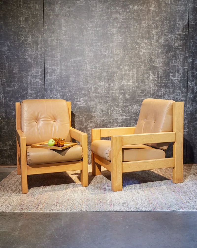 Jakob, la paire de fauteuils en pin N°1370