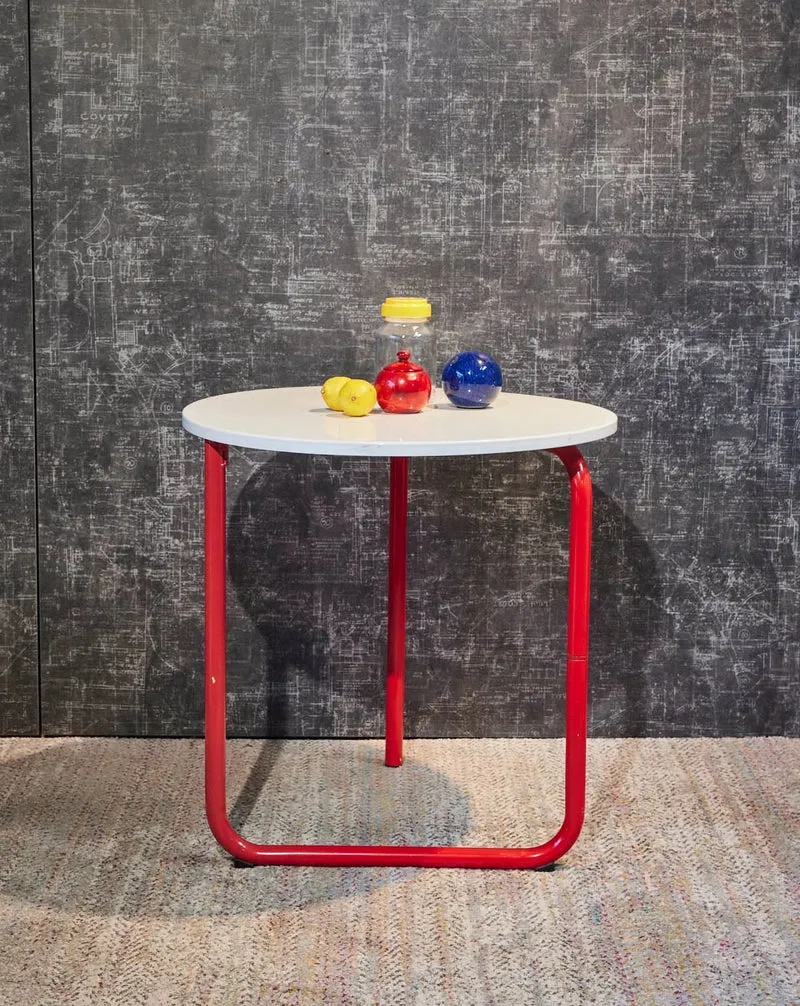Hanna, la table d'appoint pliante en métal N°1559