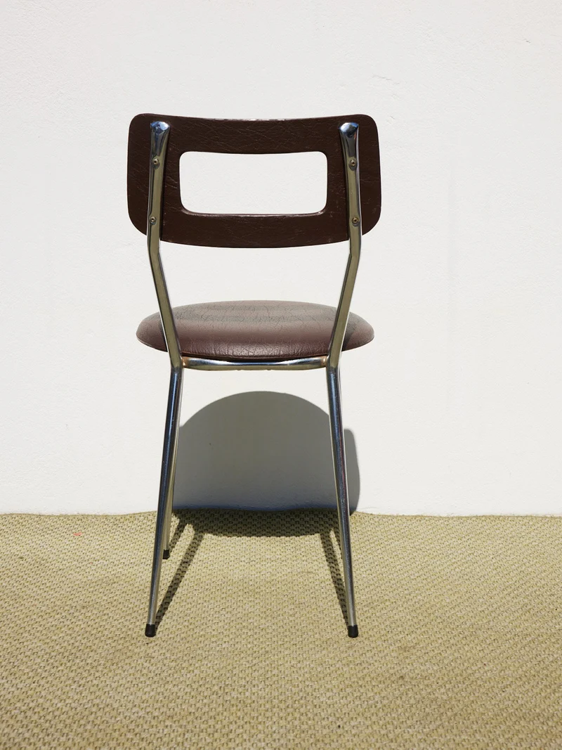 Alma, la chaise en skaï N°1949