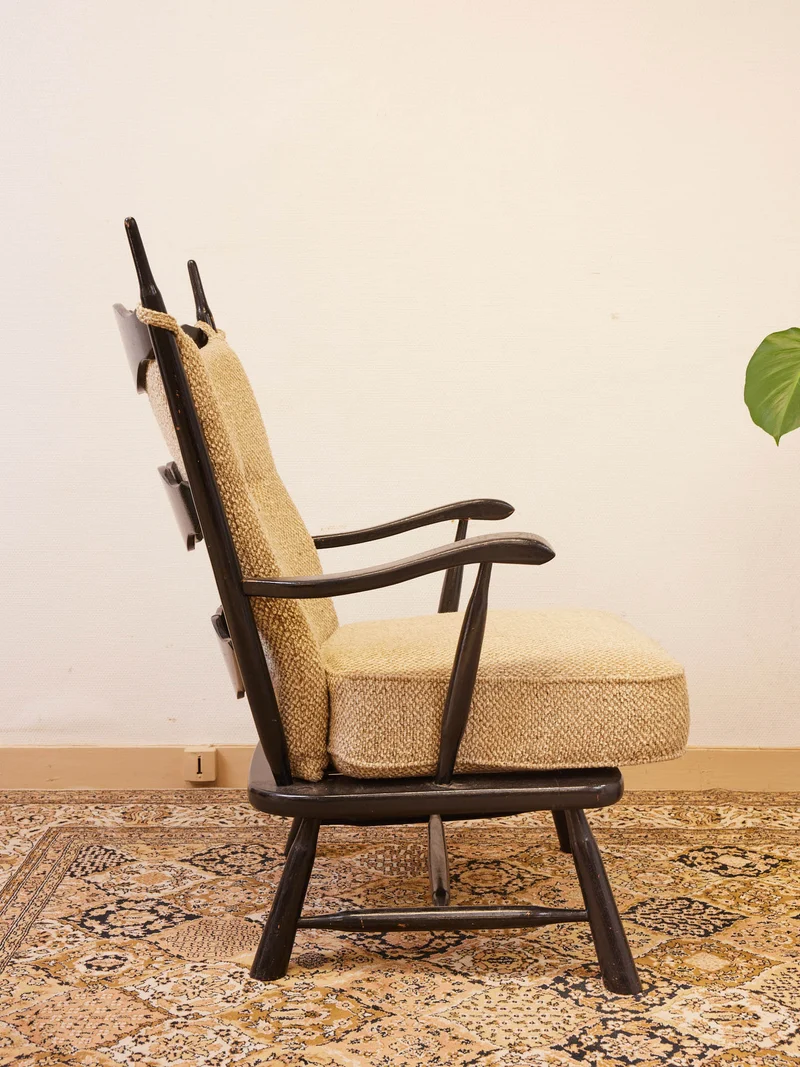 Ernest, le fauteuil en bois N°1578
