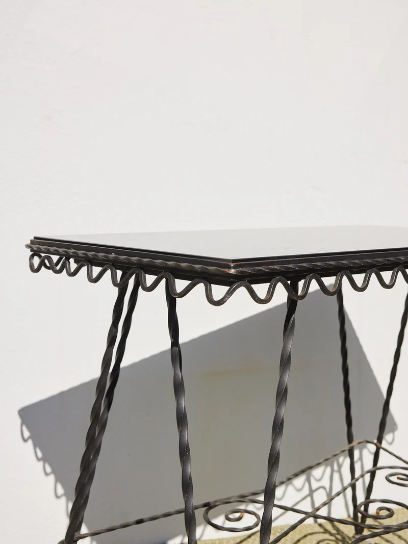 Hanna, la table d'appoint en fer forgé N°1552