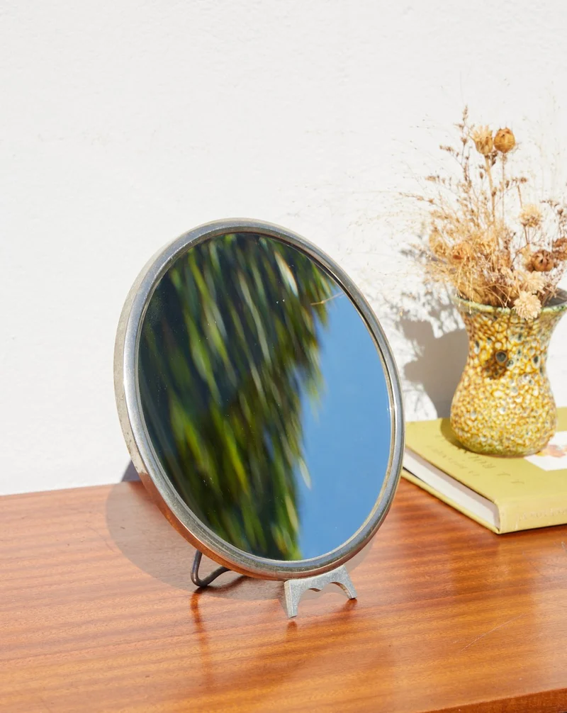 Georges, le miroir grossissant style Mirophar en métal N°1443