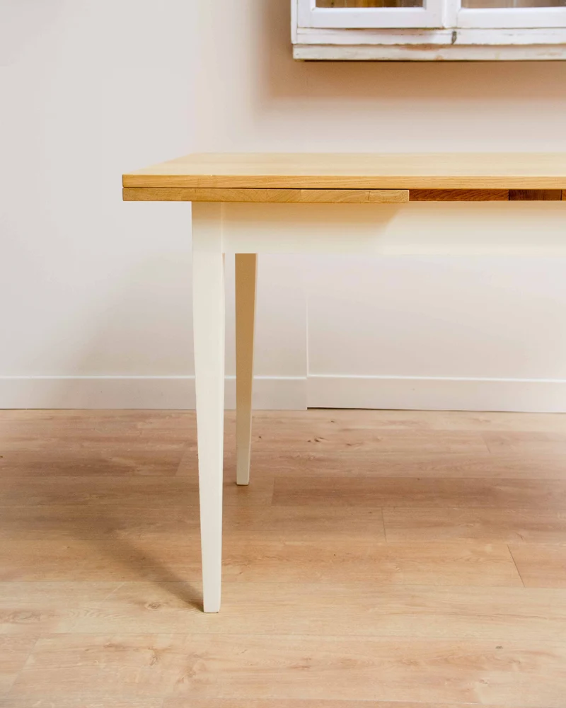 Karla, la table à manger en chêne N°1271