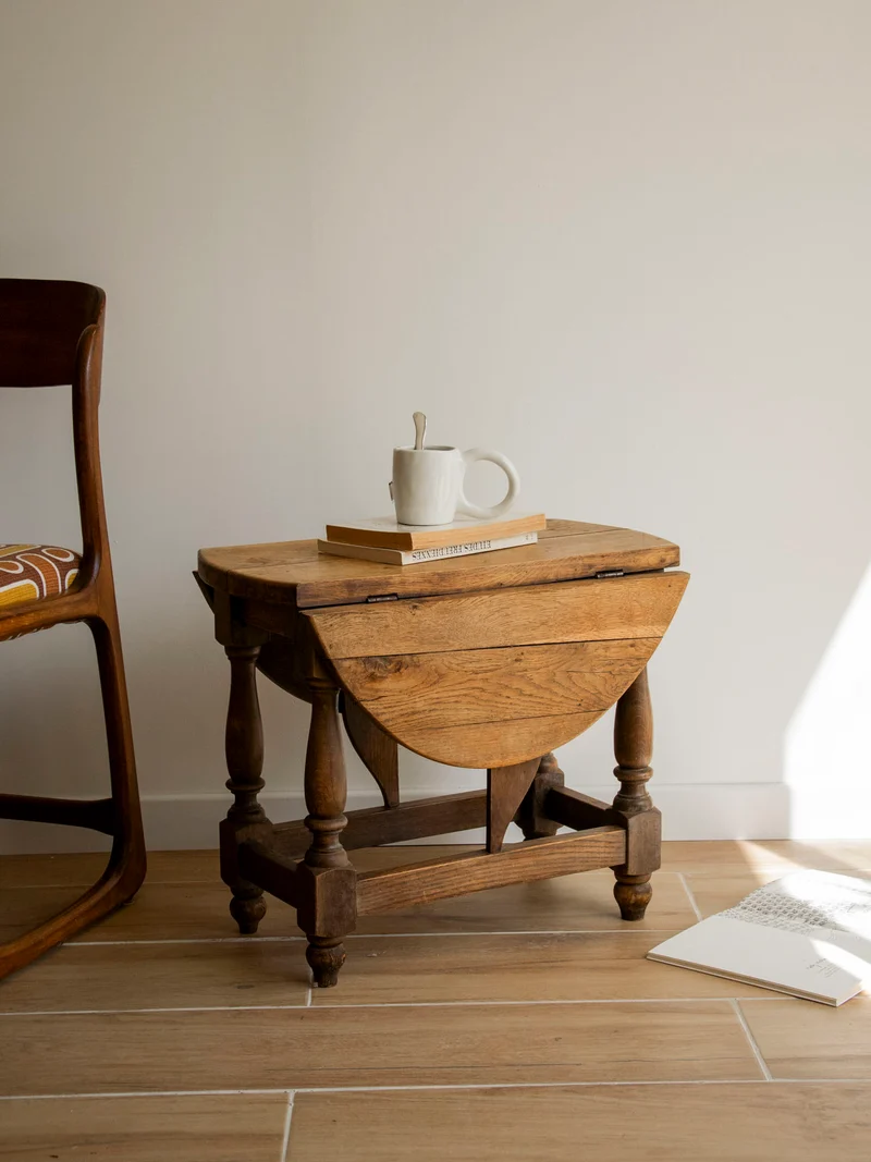 Léonie, la table basse à rabats N°1147