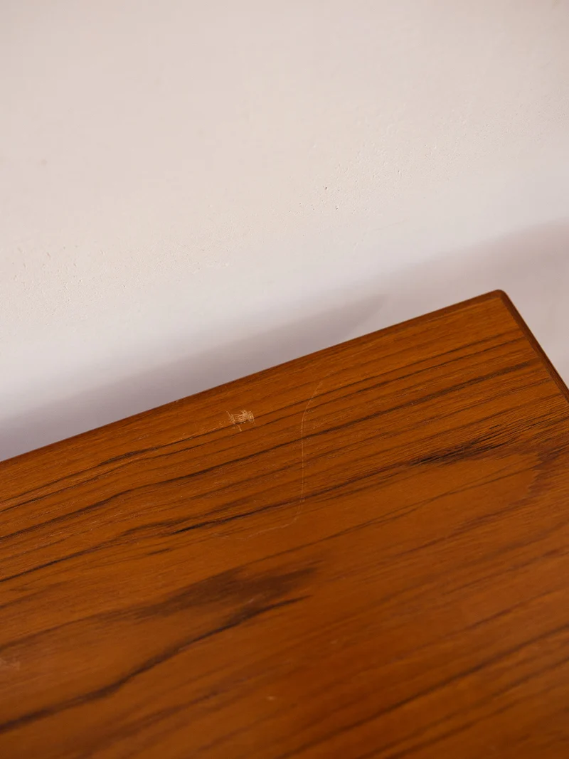Karla, la table à manger aux deux essences de bois N°1250