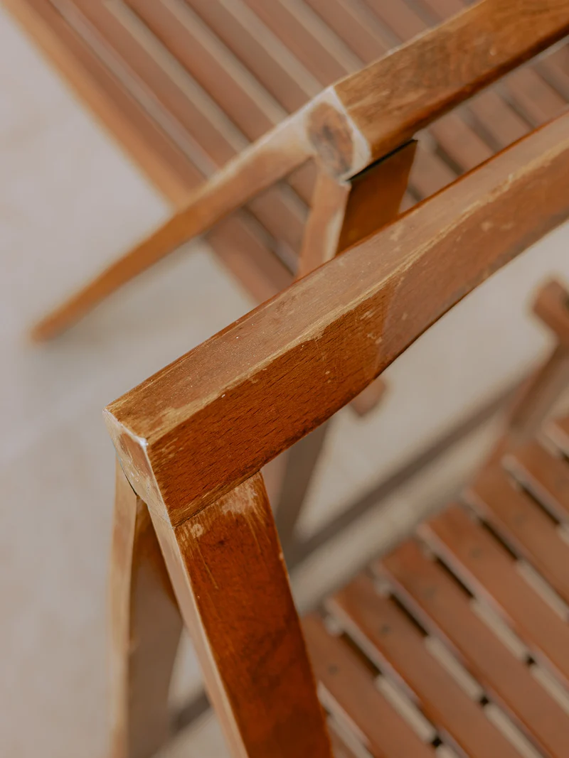 Claude, le lot de 4 chaises en bois au design géométrique moderne N°1431