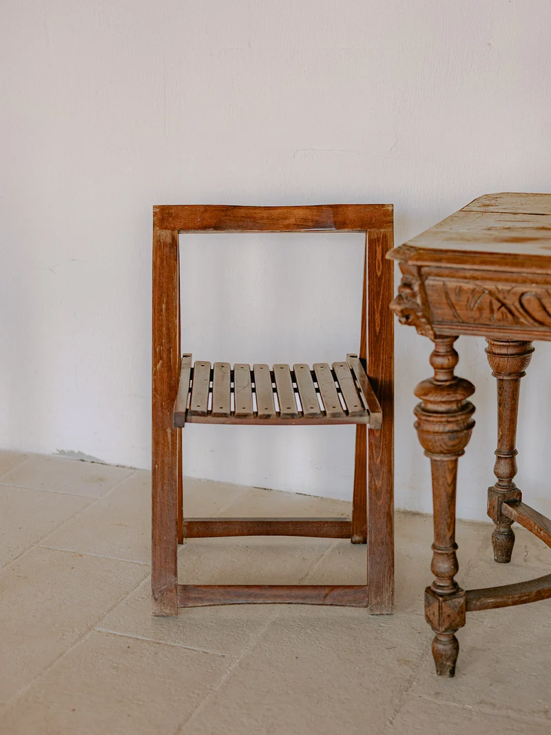 Claude, le lot de 4 chaises en bois au design géométrique moderne N°1431