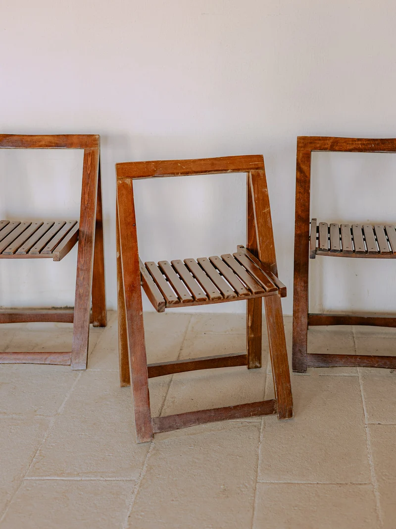 Claude, le lot de 4 chaises en bois au design géométrique moderne N°1431
