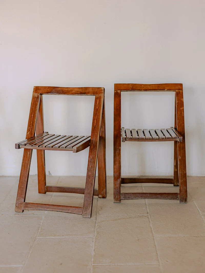Claude, le lot de 4 chaises en bois au design géométrique moderne N°1431