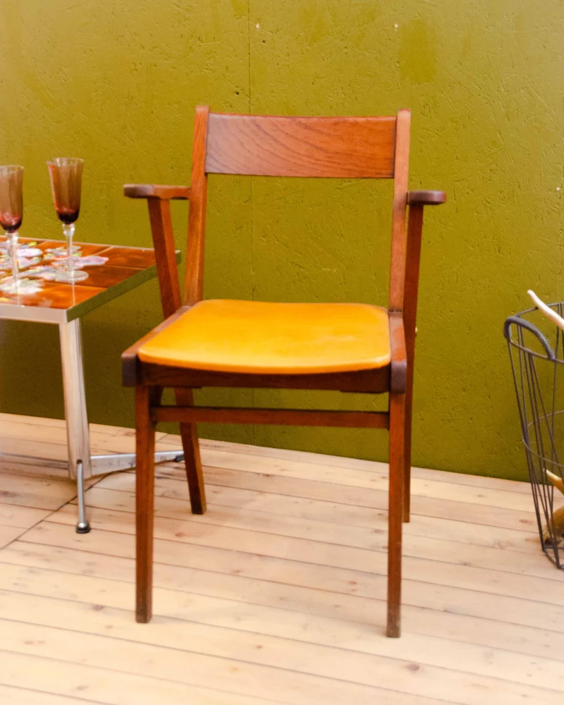 Claude, la chaise en bois N°1587