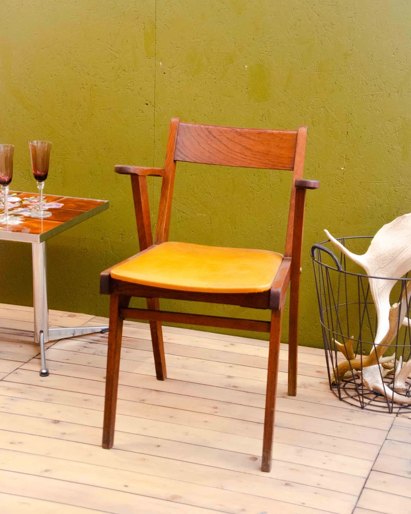 Claude, la chaise en bois N°1587