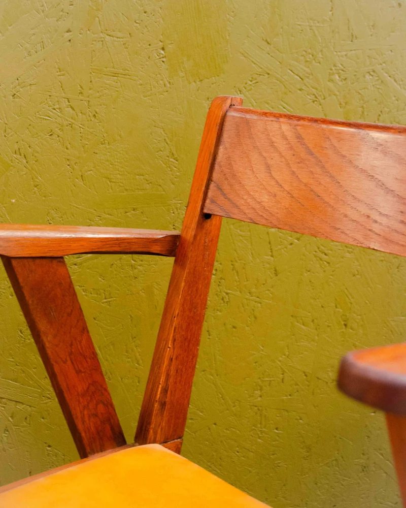 Claude, la chaise en bois N°1587