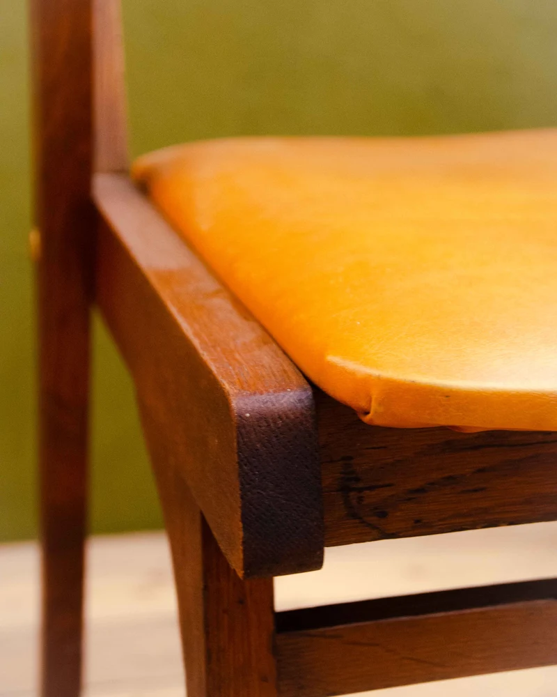 Claude, la chaise en bois N°1587