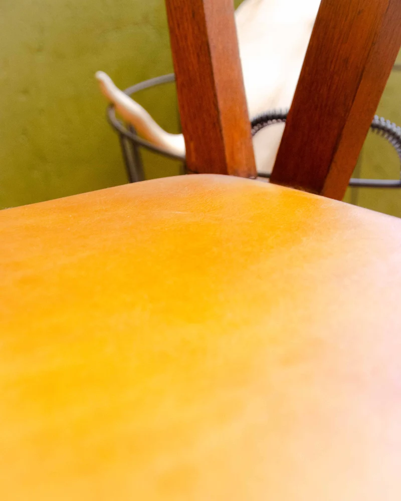 Claude, la chaise en bois N°1587