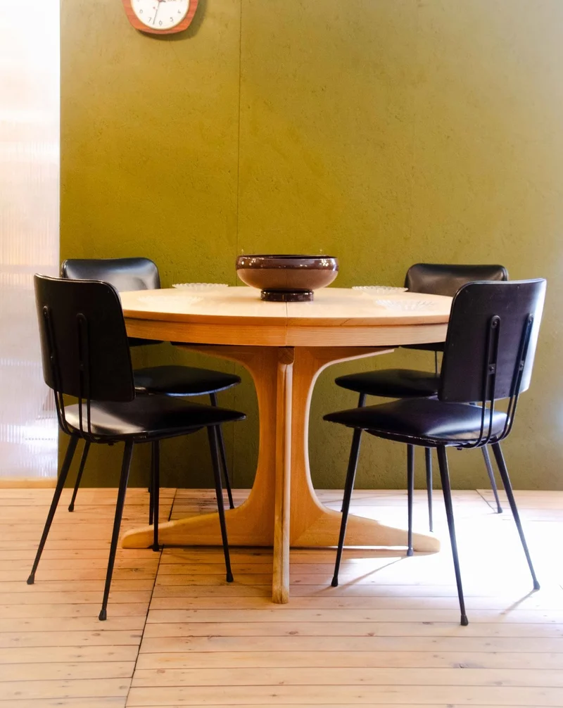 Karla, la table à manger en frêne N°1256