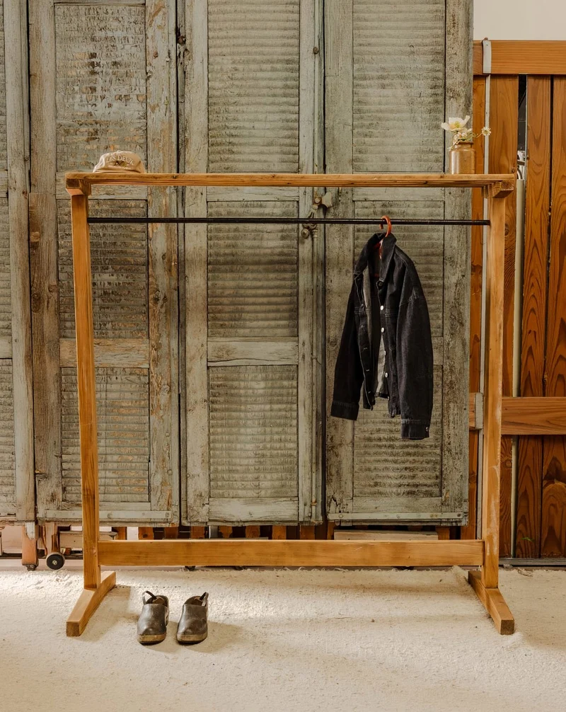 Max, le grand portant en bois N°456