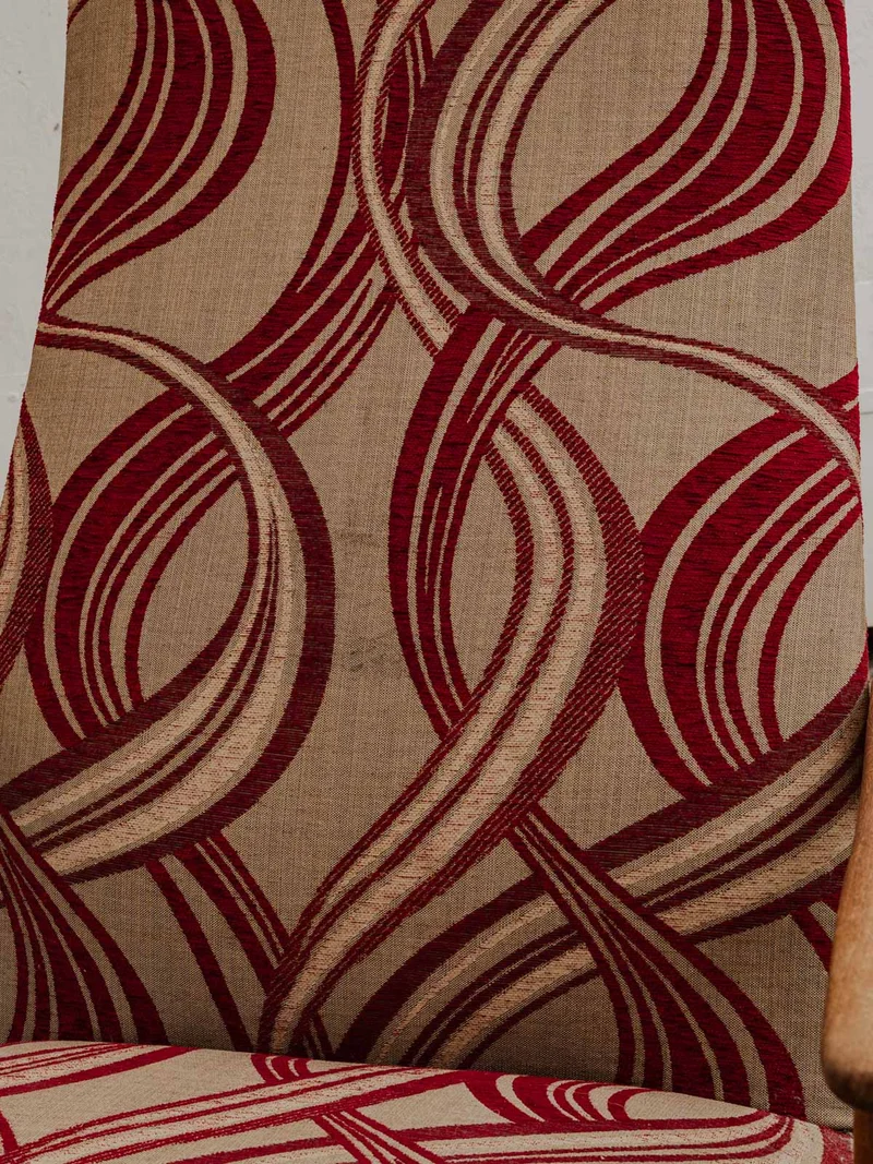 Ernest, le fauteuil scandinave en bois et tissu à motifs N°988