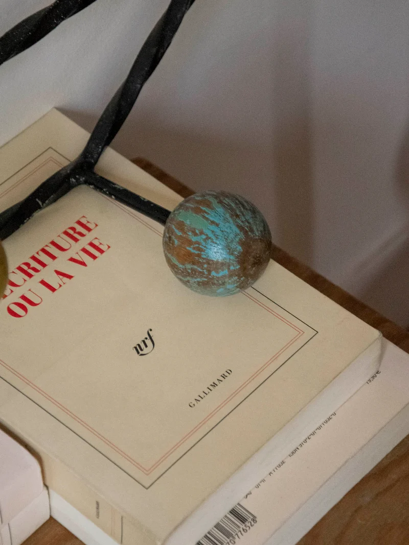 Charlie, le porte-manteau à la silhouette raffinée N°429
